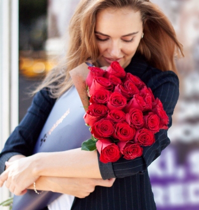 viabonte-red roses for a blue lady Çiçeği & Ürünü Kucak Dolusu Aşk 25 Kırmızı Gül Buketi 