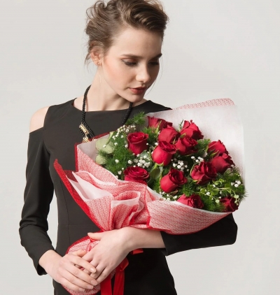 akvaryum vazoda 7 kırmızı gül-189tl Çiçeği & Ürünü Aşk Sembolü 13 Kırmızı Gül Buketi-179TL 