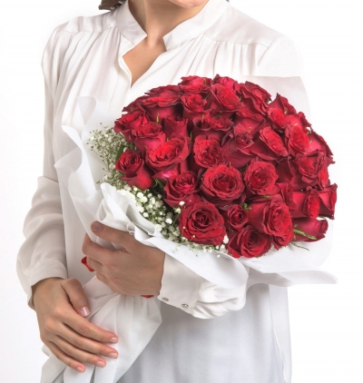 9'lu kırmızı gül Çiçek buketi Çiçeği & Ürünü 50 Kırmızı Gül Çiçek Demeti-599TL 