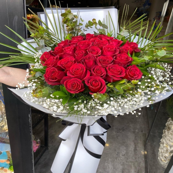  afşin çiçek sepeti 30 Gül Buketi Tanışma çiçeği