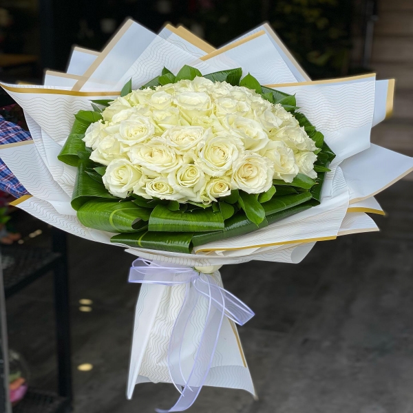 afşin çiçekçi 41 Beyaz Gül Nişan Çiçeği