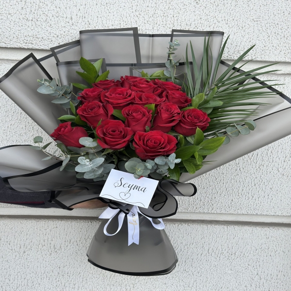  afşin çiçekçilik 15’li İthal Gül Buketi