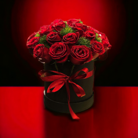  Afşin Çiçek Siparişi Siyah Kutuda 20'li Canlı Kırmızı Gül