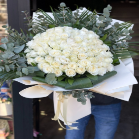  afşin çiçekçilik 101 Beyaz Gül Buketi